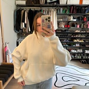 ALO Yoga Creamy White Hoodie